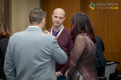 20260129_MAPI_Hold_Larus-568