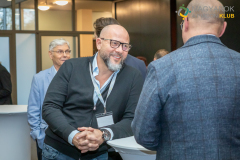 20260129_MAPI_Hold_Larus-571