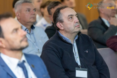 20260129_MAPI_Hold_Larus-609