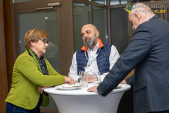 20260129_MAPI_Hold_Larus-663