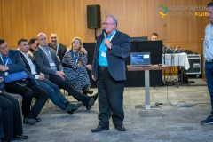 20260129_MAPI_Hold_Larus-734